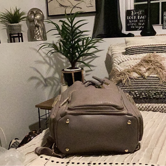 DKNY Rapture backpack - Picture 5 of 5